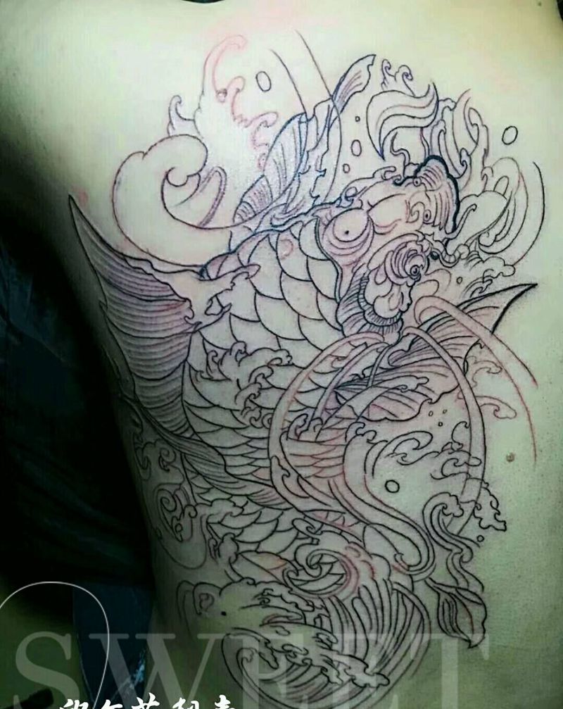 半背鱼（线条）纹身图片