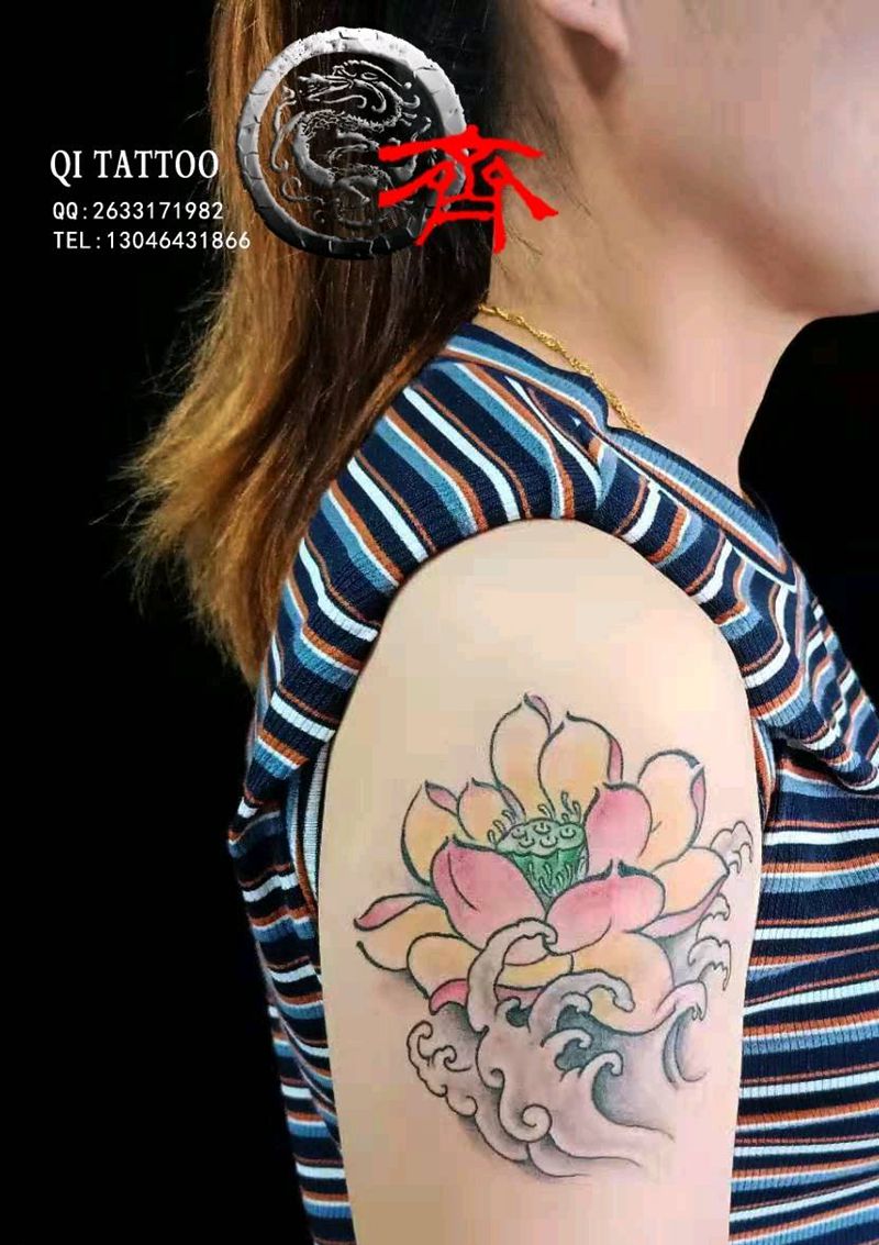 莲花 遮盖老图纹身图片_手臂新传统纹身图案