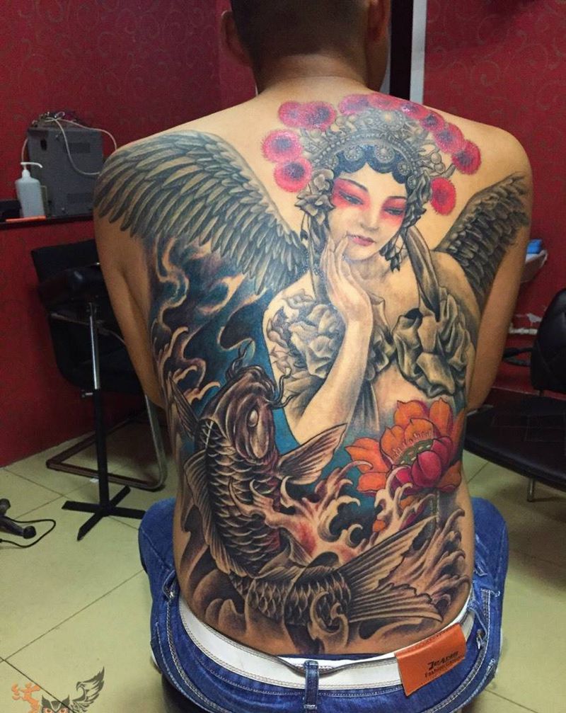 鲤鱼花旦纹身图片_背部臀部人物动物传统写实纹身图案