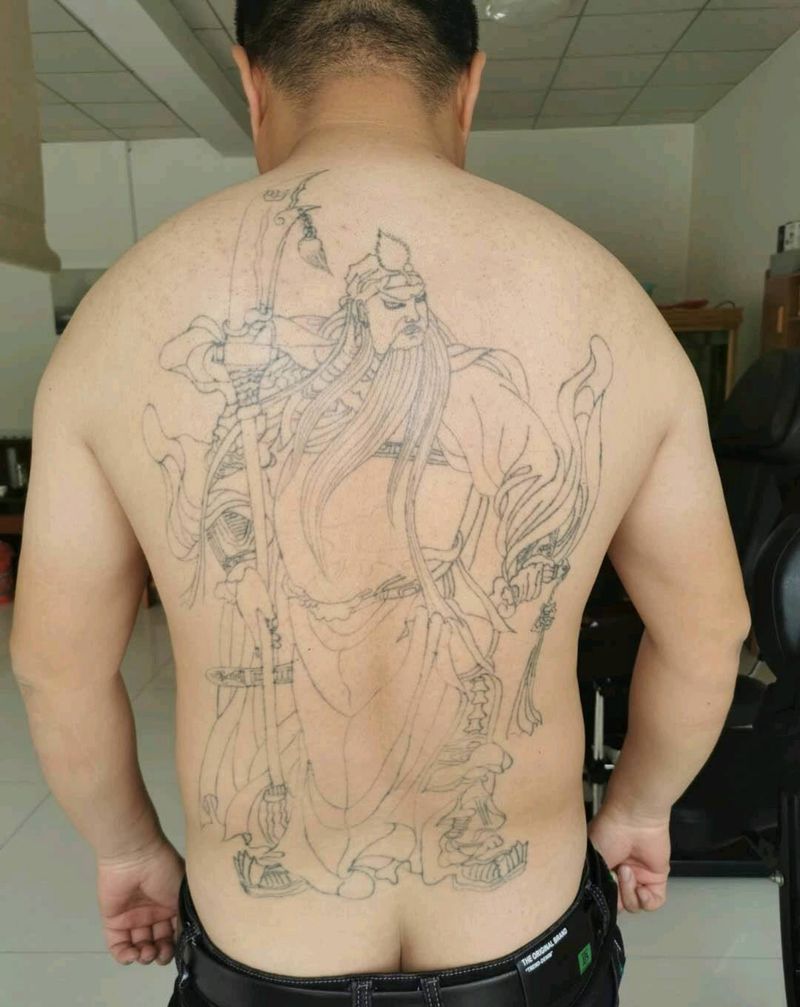 遮盖作品第一天纹身图片_背部新传统纹身图案