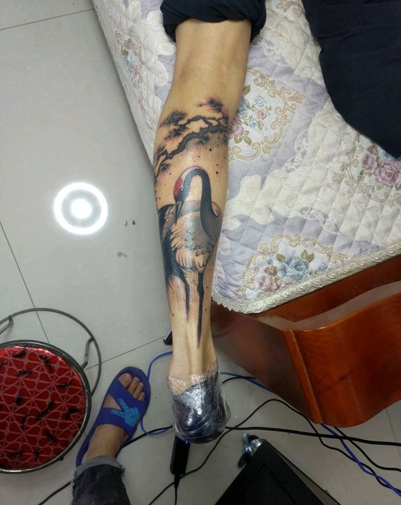 松鹤纹身图片_腿部新传统纹身图案