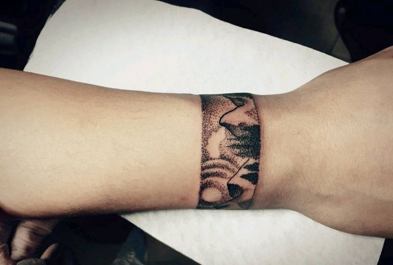 遮盖小臂环纹身图片