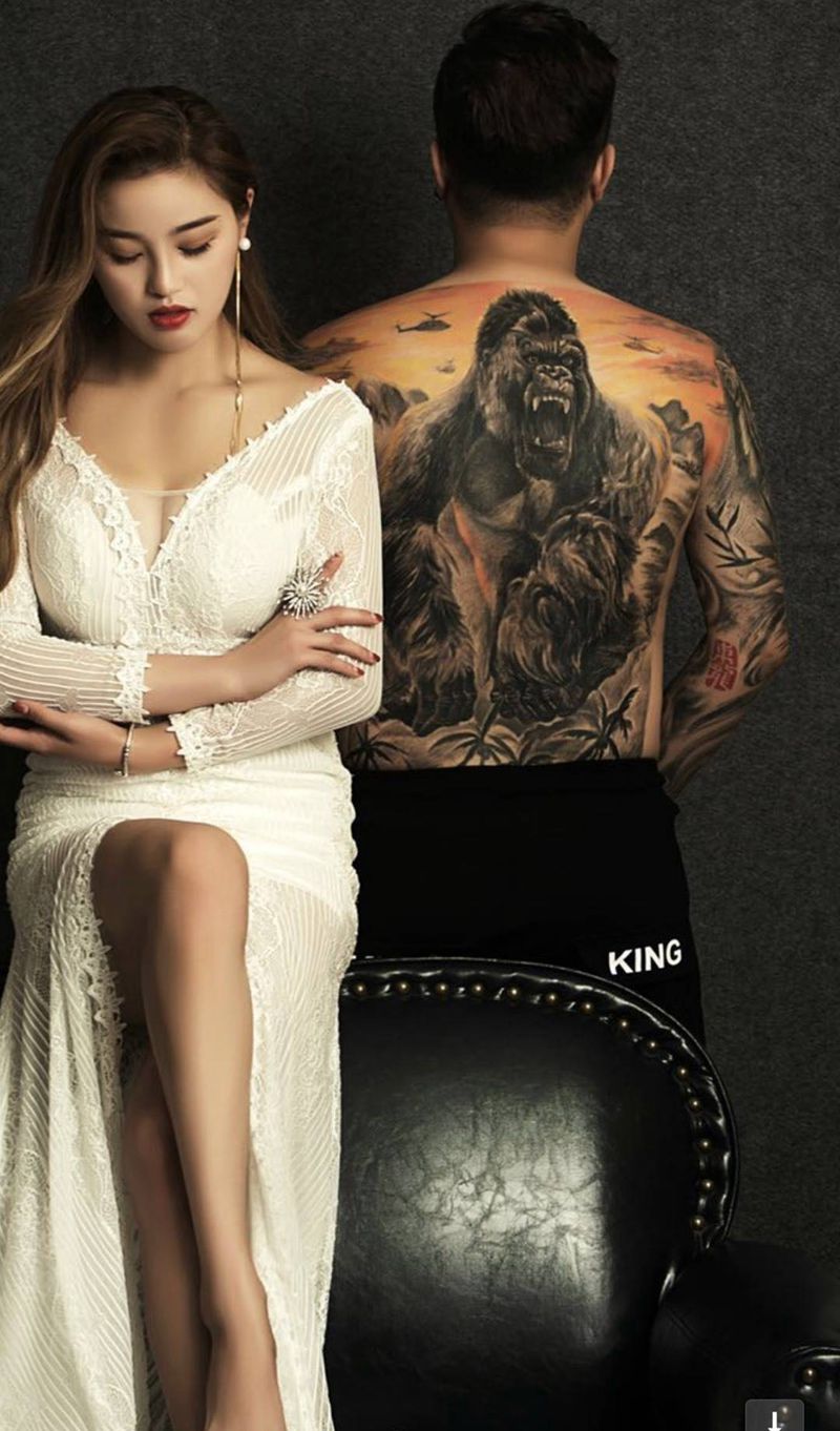 美女与野兽纹身图片