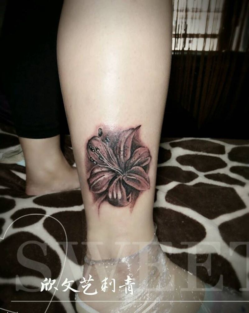 百合小作《旺师傅作品》纹身图片_腿部欧美写实百合纹身图案