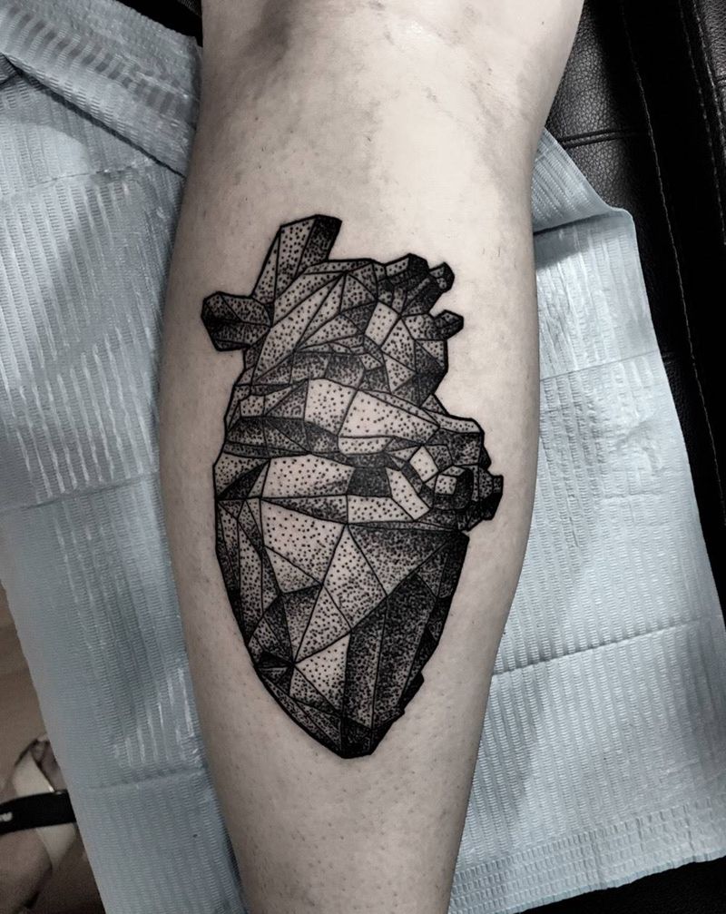 点刺几何心脏纹身图片_成品腿部脚部清新几何点刺静物欧美纹身图案