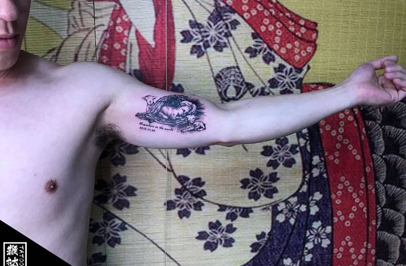 羊baby纹身图片_手臂点刺纹身图案