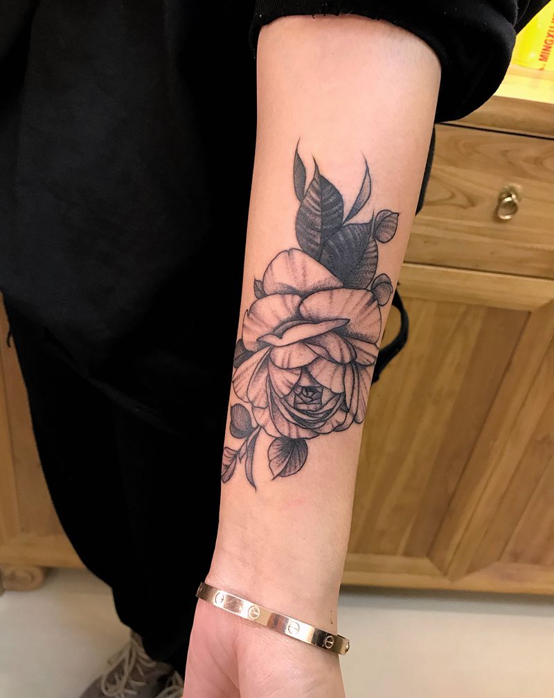 遮盖纹身图片_手臂手部点刺素花玫瑰花遮盖纹身图案