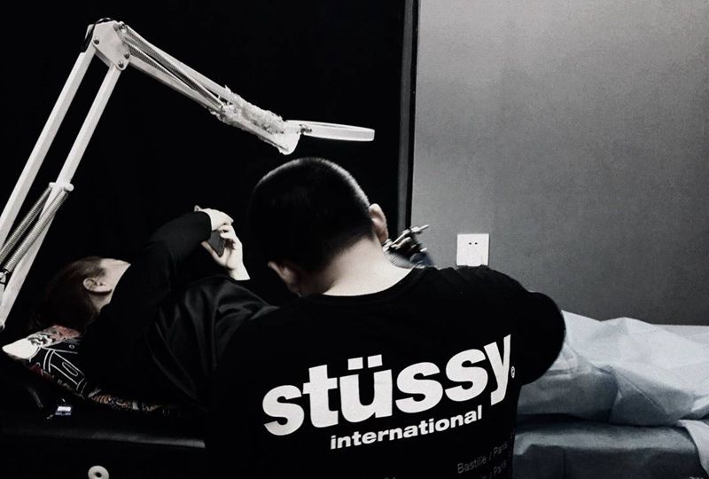 昨日的疤痕+旧纹身双重遮盖，蜕皮后还有一遍颜色要上！纹身图片_成品腹部传统植物纹身图案