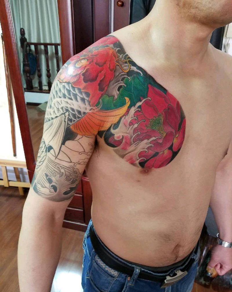 半甲魚纹身图片_胸部肩部新传统纹身图案