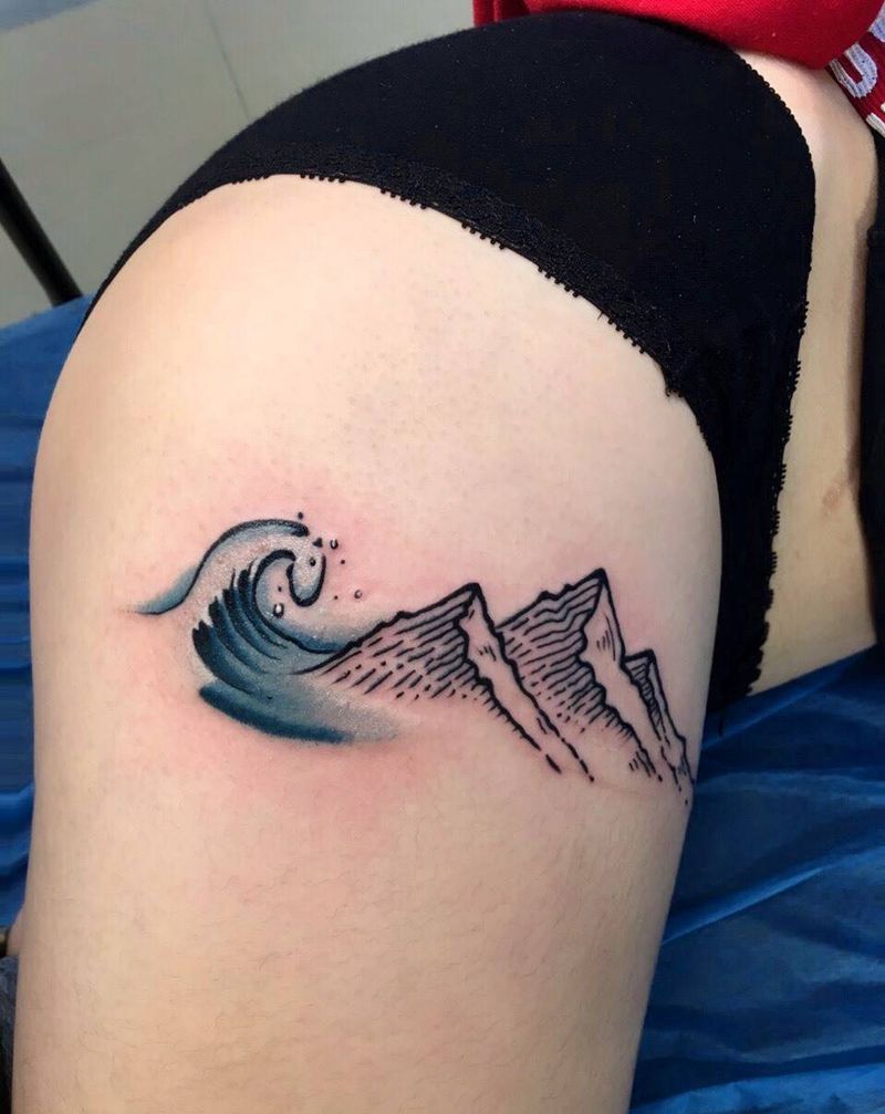 山与海纹身图片_腿部臀部几何水墨山海海浪纹身图案