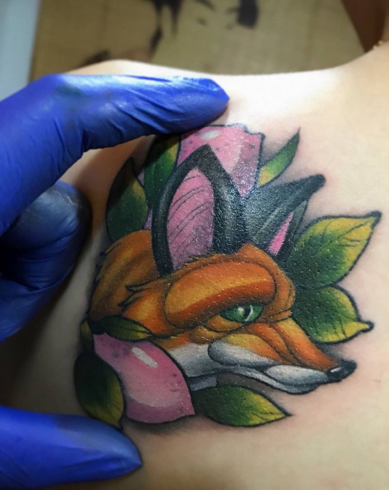 小狐狸纹身图片_成品肩部背部欧美清新动物植物纹身图案