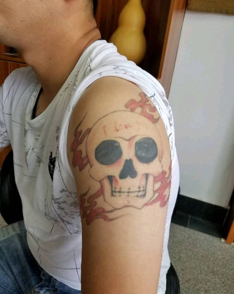 修改纹身图片_肩部欧美写实纹身图案