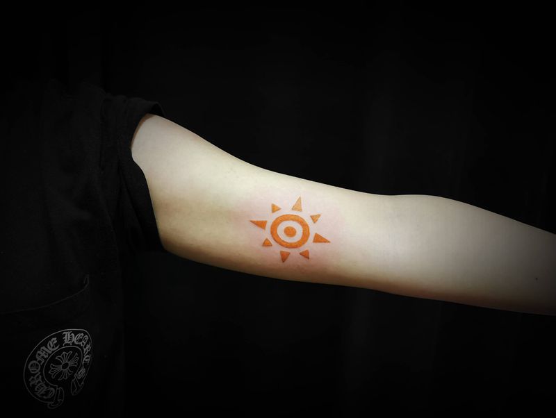 勇气徽章纹身图片_手臂纹身图案