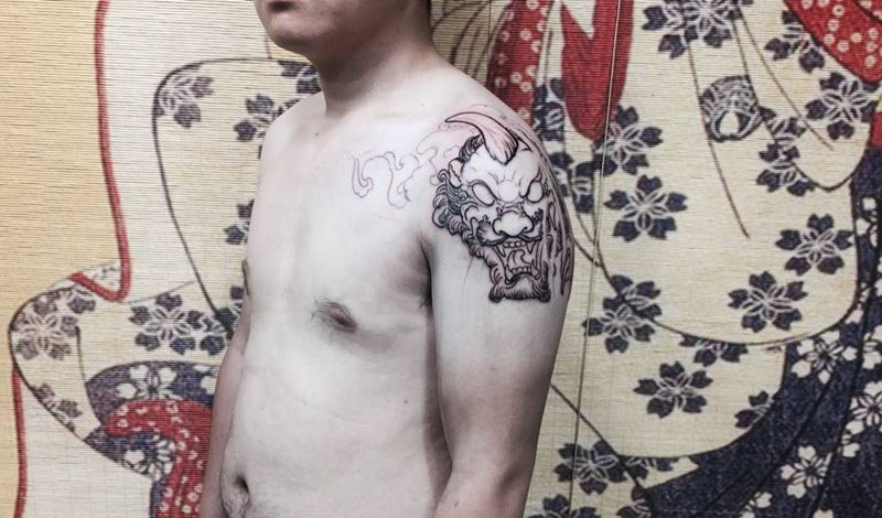 貔貅肩甲纹身图片_成品肩部胸部手臂传统动物鬼神纹身图案