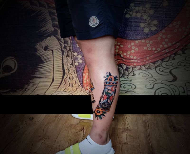 old school T T纹身图片_腿部Old School纹身图案