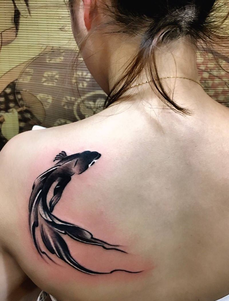 小清新纹身图片_成品肩部胸部国画清新动物字符水墨泼墨纹身图案