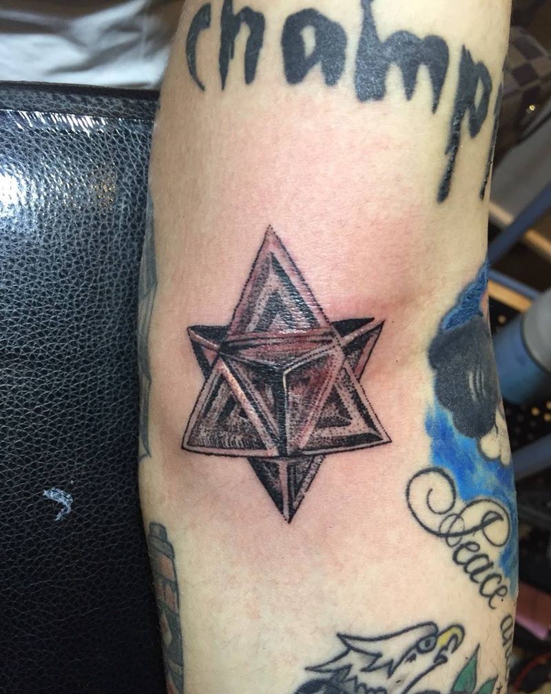 坦陀罗星（点刺）纹身图片_成品手臂清新点刺纹身图案