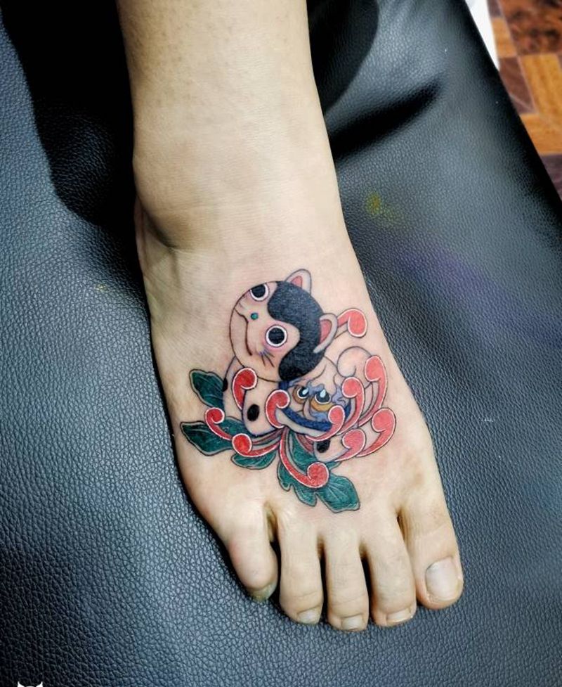 疤痕遮盖纹身图片_脚部老传统纹身图案