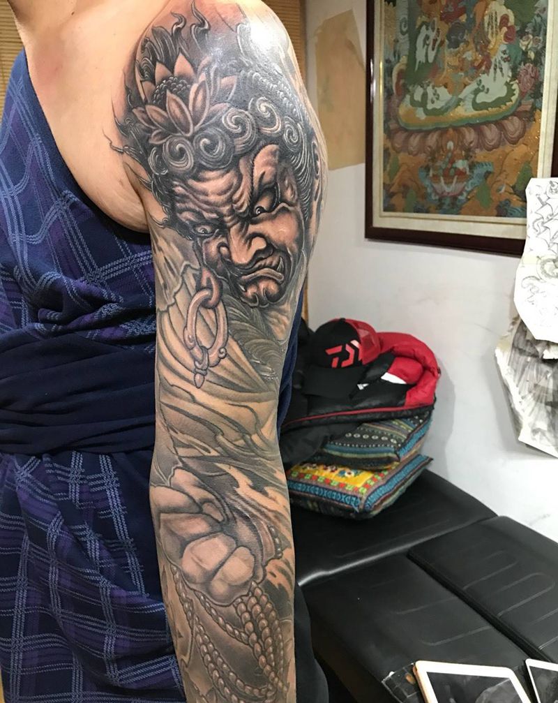 不动明王纹身图片_成品肩部手部手臂传统动物鬼神宗教纹身图案