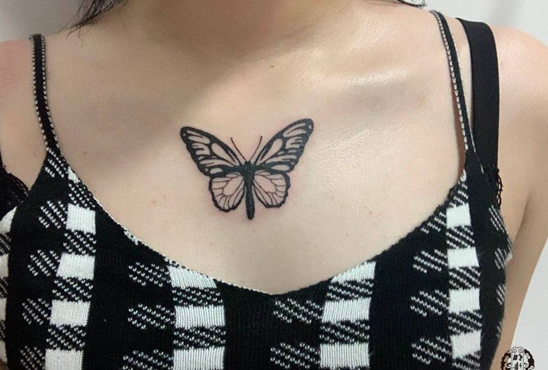 蝴蝶遮盖纹身纹身图片_胸部纹身图案