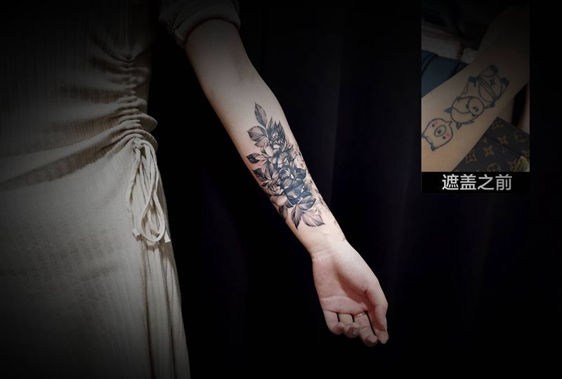 素花强行遮盖纹身图片_手臂纹身图案