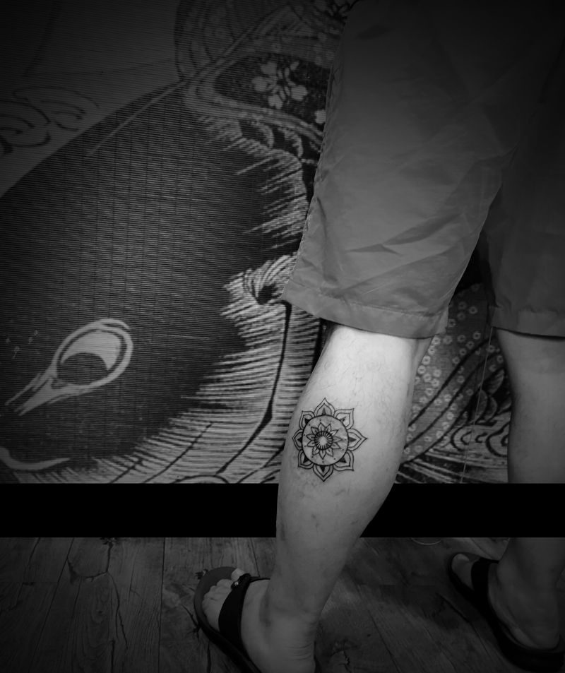 伤疤掩护纹身图片_腿部纹身图案