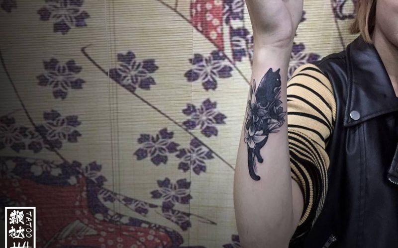 猫咪遮盖纹身图片