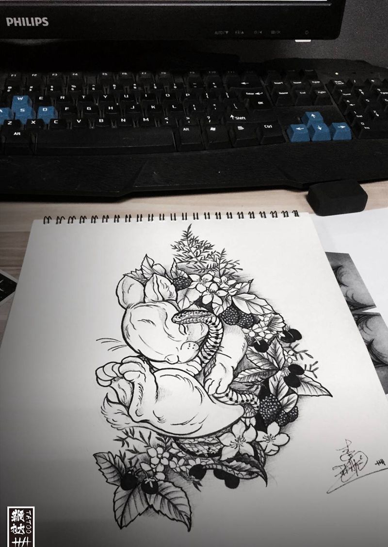 私人订制纹身图片_肩部点刺兔子蛇纹身图案