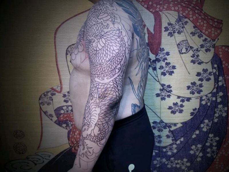 定制版,半甲花臂第一阶段。纹身图片_手臂胸部新传统龙纹身图案