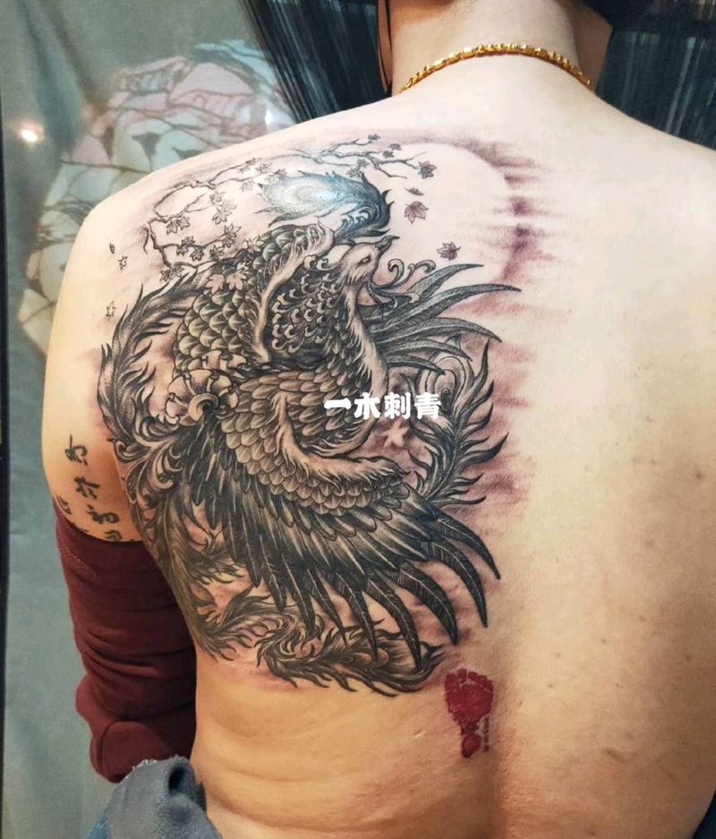 凤凰梧桐纹身图片_背部新传统纹身图案