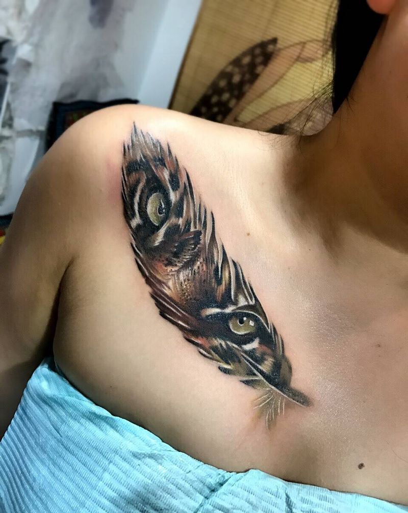 羽毛纹身图片_成品肩部胸部颈部欧美写实动物纹身图案