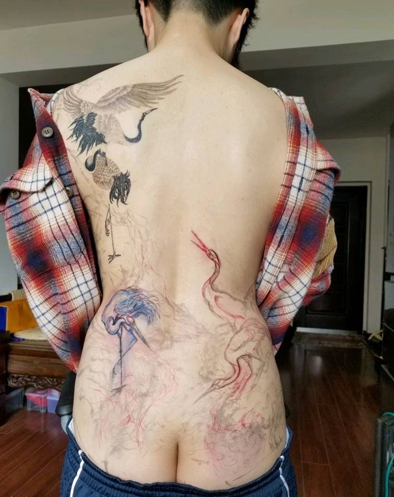 松鶴圖纹身图片_背部水墨纹身图案