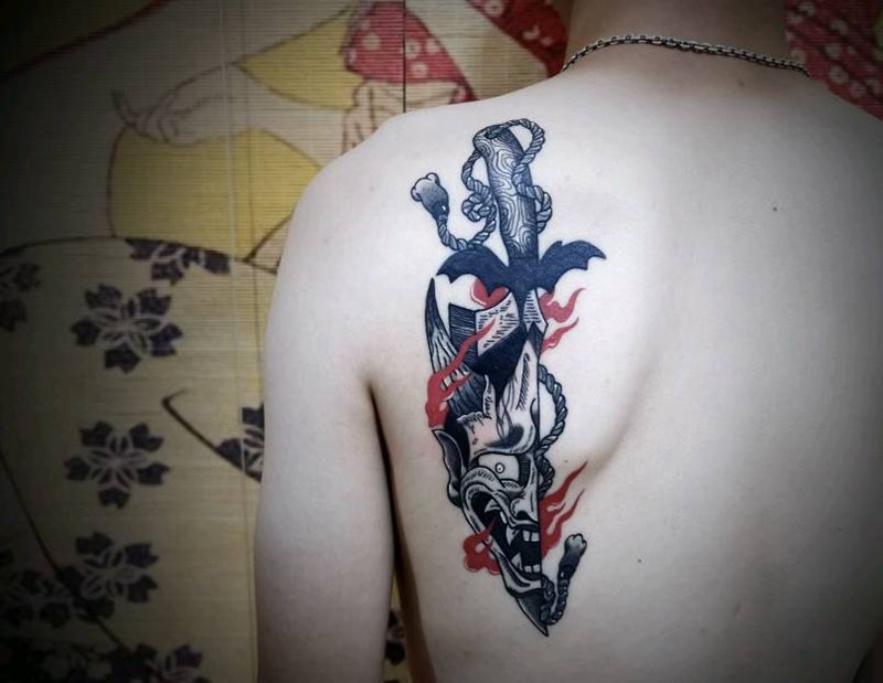 优秀的恢复展示。纹身图片_肩部背部纹身图案