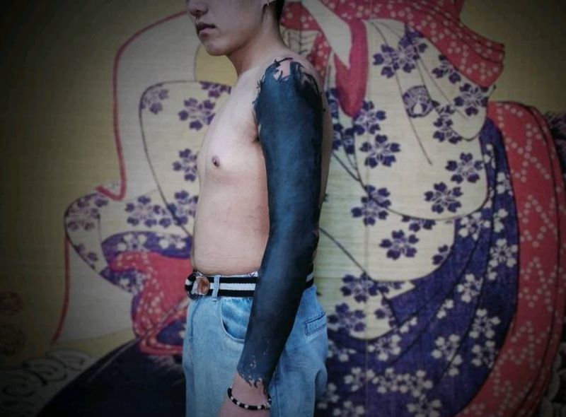 毒液黑臂纹身图片_手臂黑臂纹身图案