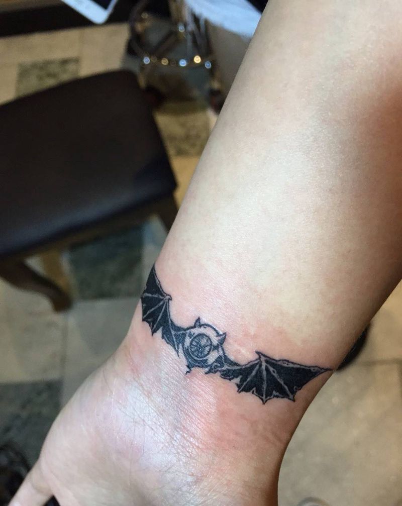 大眼蝠纹身图片_成品清新纹身图案