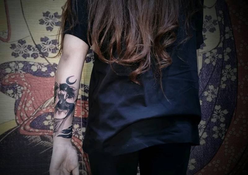 美人鱼+一个修理老年间的半永久纹身图片_手臂纹身图案