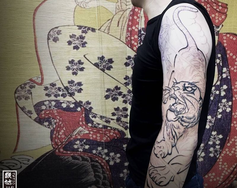 虎•走线完成纹身图片