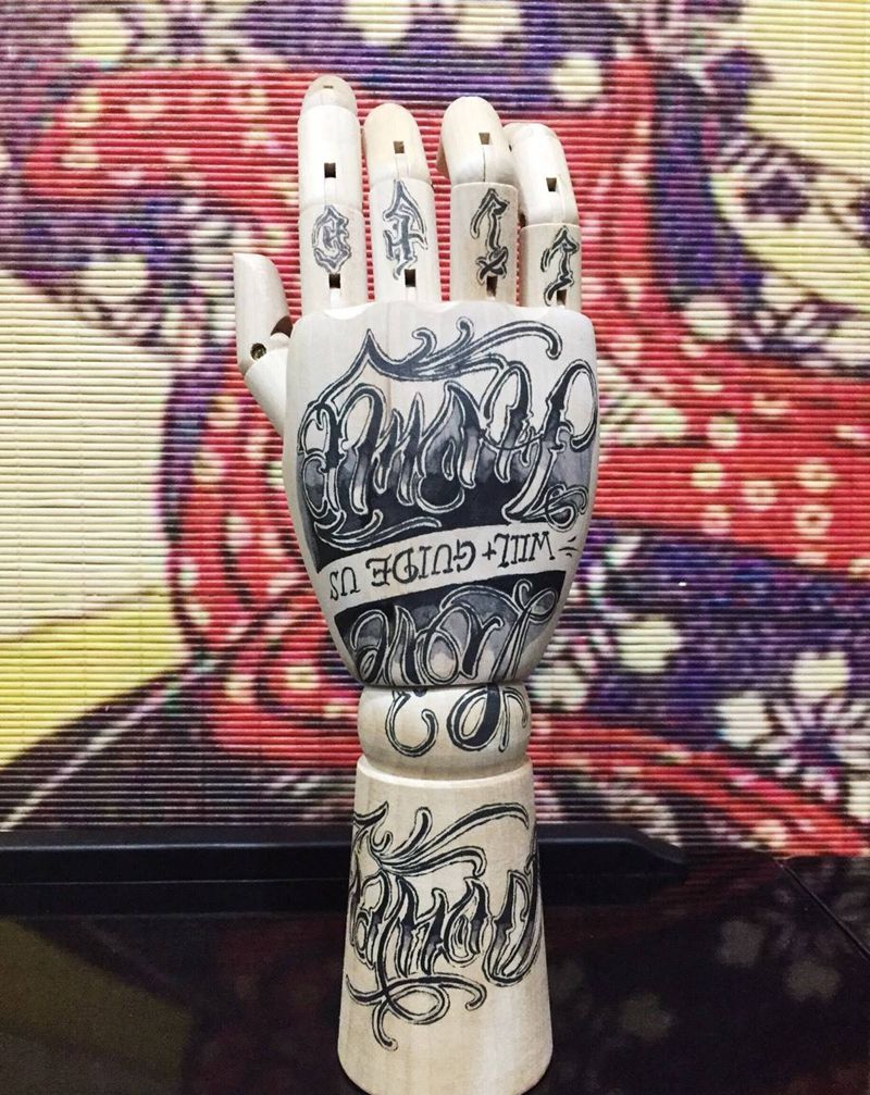 奇卡诺花手纹身图片_成品手部欧美字符纹身图案