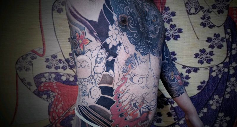 连接—纹身图片_腹部老传统板雾纹身图案