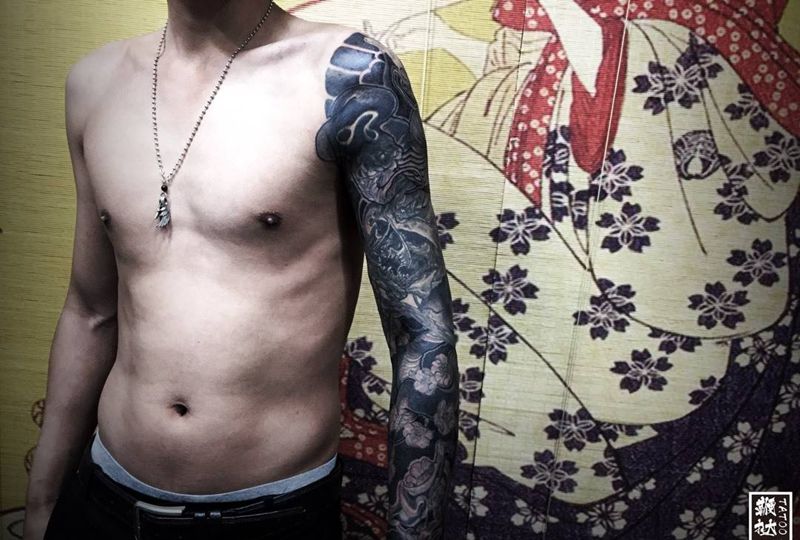 主体还是不够突出，还需再调整[嘿哈]纹身图片_手臂新传统蛇鬼武士纹身图案