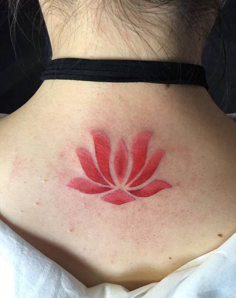 莲纹身图片_成品颈部清新植物纹身图案