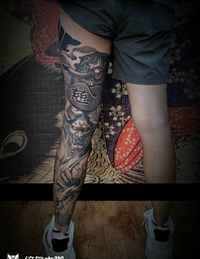 花花的纹身图片_腿部新传统纹身图案