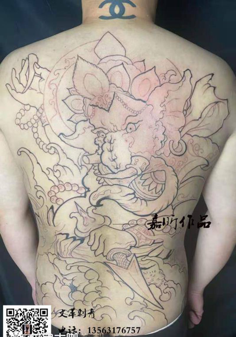 象神纹身图片_背部老传统纹身图案
