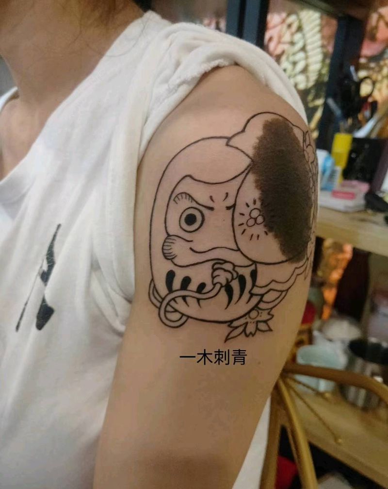 达摩蛋纹身图片_手臂老传统纹身图案