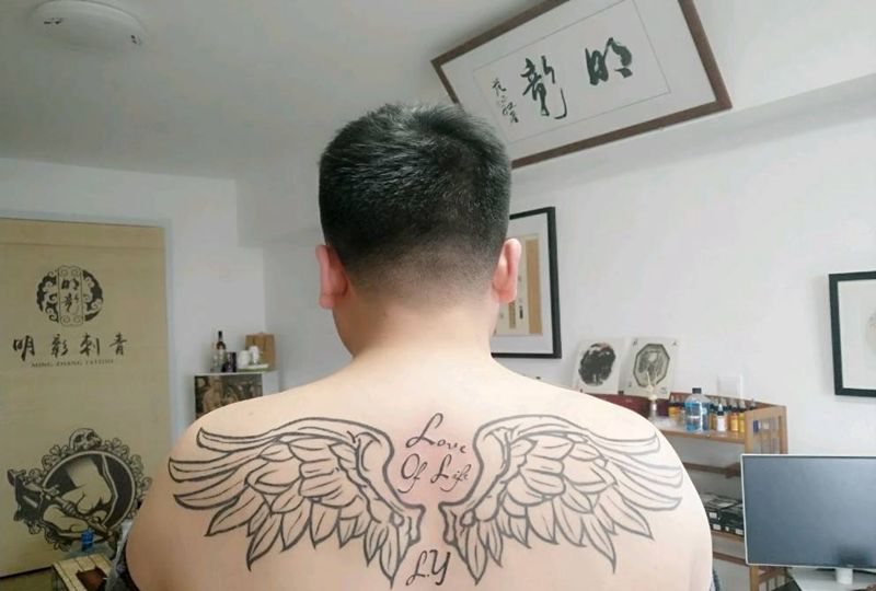 翅膀纹身图片