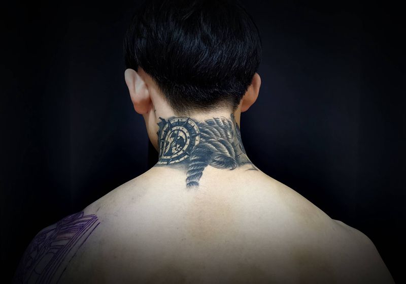 恢复后与刚开始纹身图片_颈部手臂欧美写实纹身图案