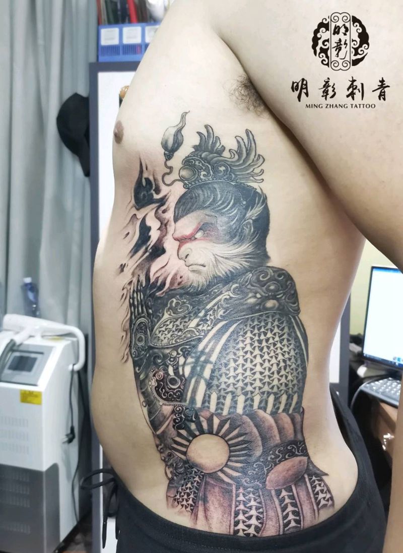 齐天大圣遮盖纹身图片_腰部新传统纹身图案