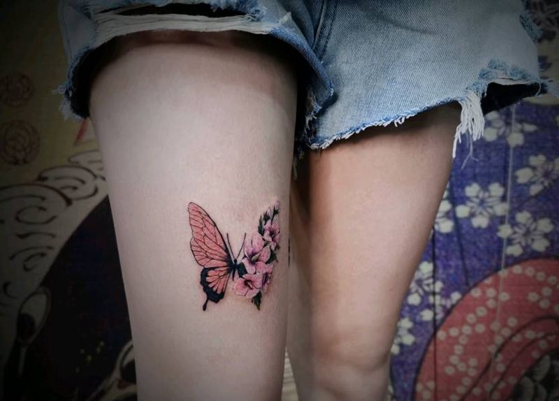 花蝴蝶~纹身图片_腿部花蝴蝶纹身图案