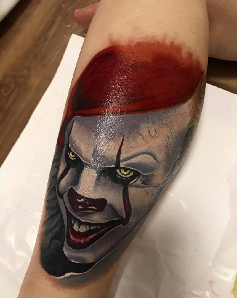 写实风格小丑纹身图片_成品脚部腿部欧美写实肖像人物纹身图案