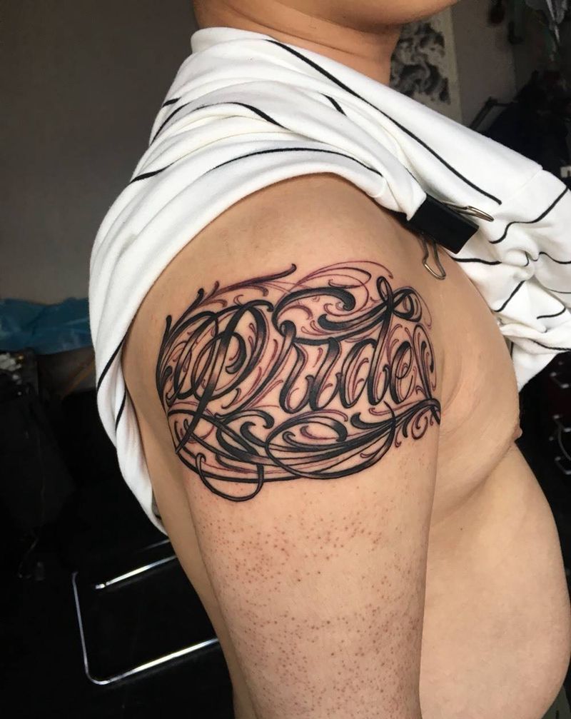 花体字纹身图片_肩部花体字纹身图案